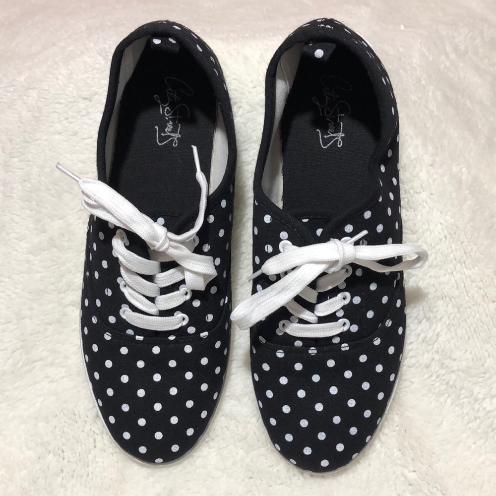 Casual sneakers.